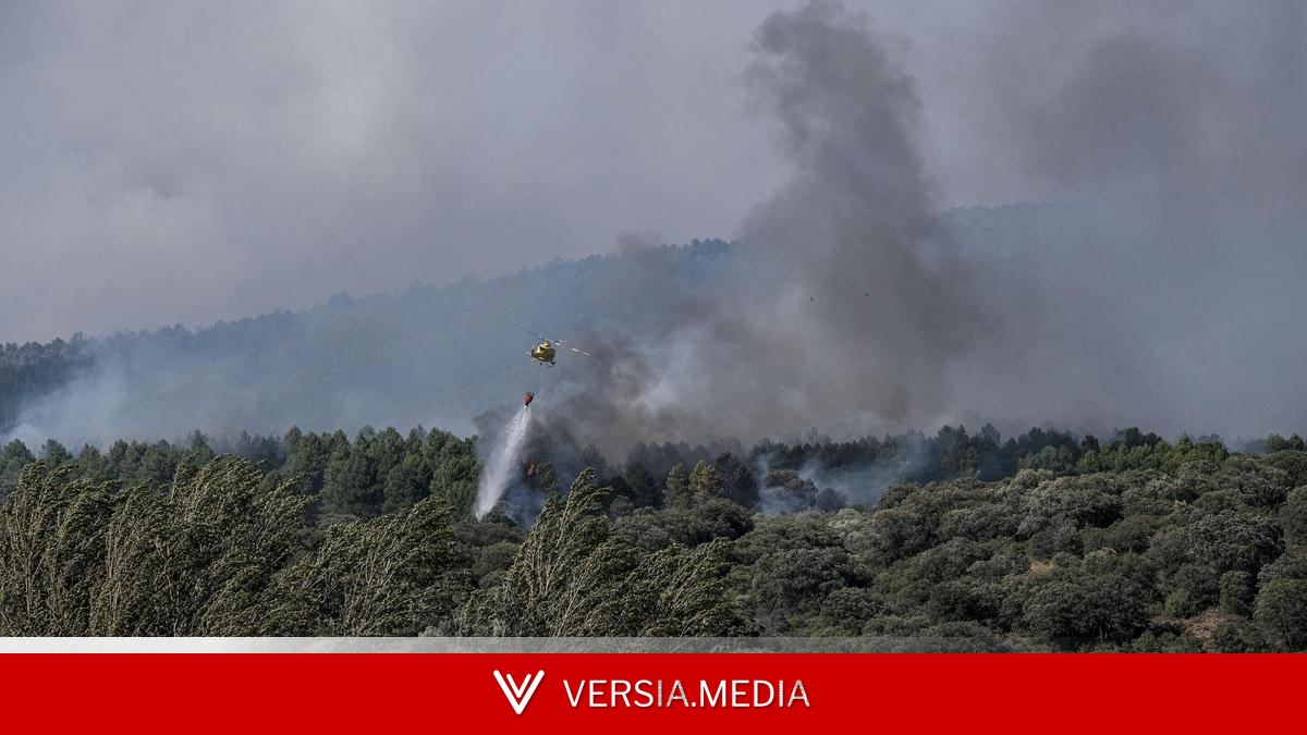 El incendio de La Mierla avanza hacia el parque natural de la Sierra Norte de Guadalajara, con siete pueblos evacuados