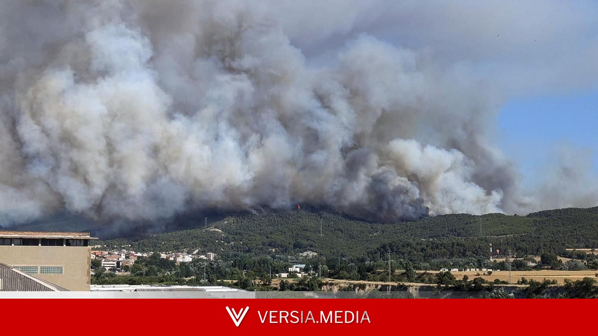 Última hora sobre los incendios en España: estabilizado el fuego en Anoia y se levanta el confinamiento de 30.000 vecinos