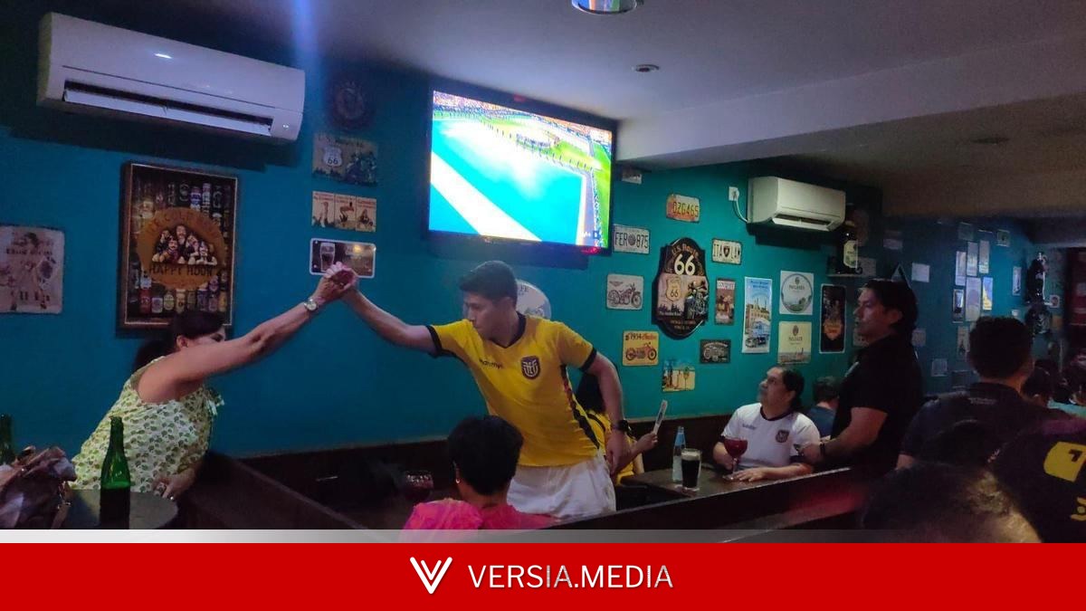 Ecuador-Curazao a las dos de la mañana en un bar de Vallecas: más nostalgia y reencuentro que fútbol