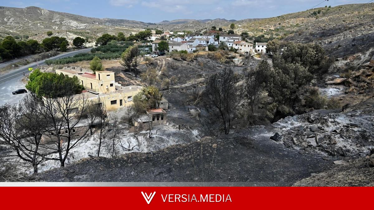 Última hora de los incendios en España: el fuego avanza en Teruel y se evacúan cuatro urbanizaciones en Tarragona